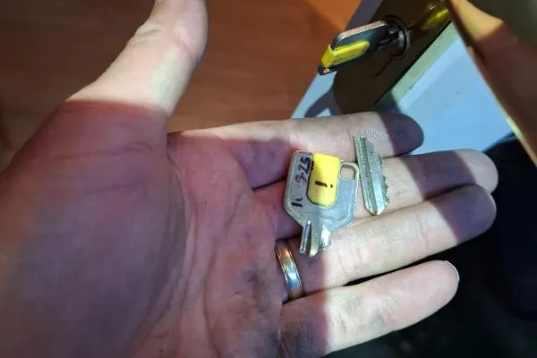 Emergency locksmith in Stanwick for broken key removal
